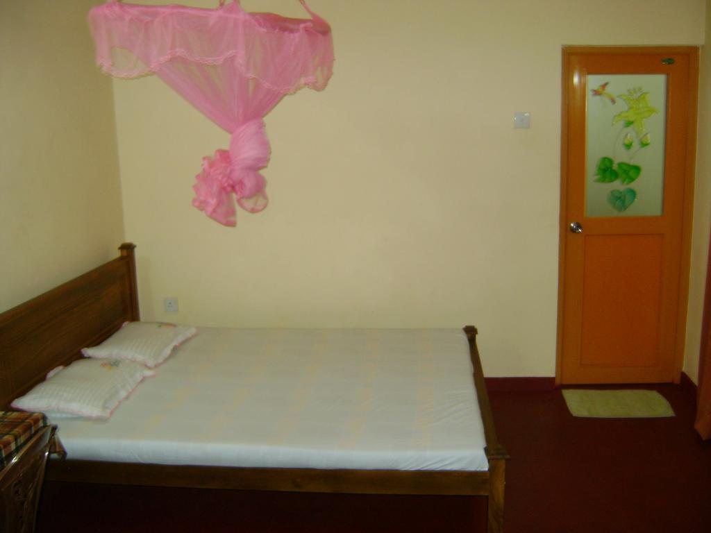 Family Guest House Mirissa Esterno foto